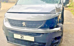 Peugeot Partner 1.5 BlueHDi Long 130 Asphalt Damaged salvage Automatic 8 GEARS
